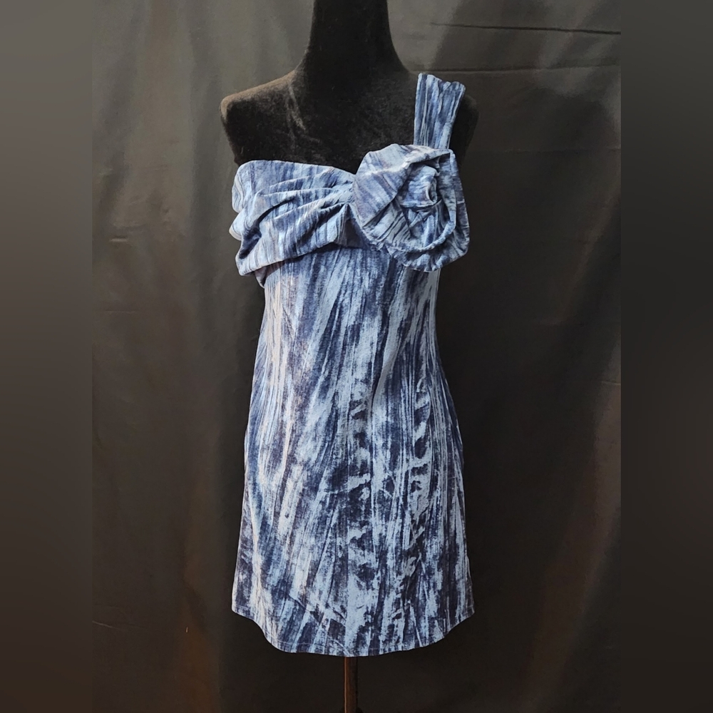 Urban Outfitters Dahlia Rosette Velvet Mini Dress - Picture 7 of 16